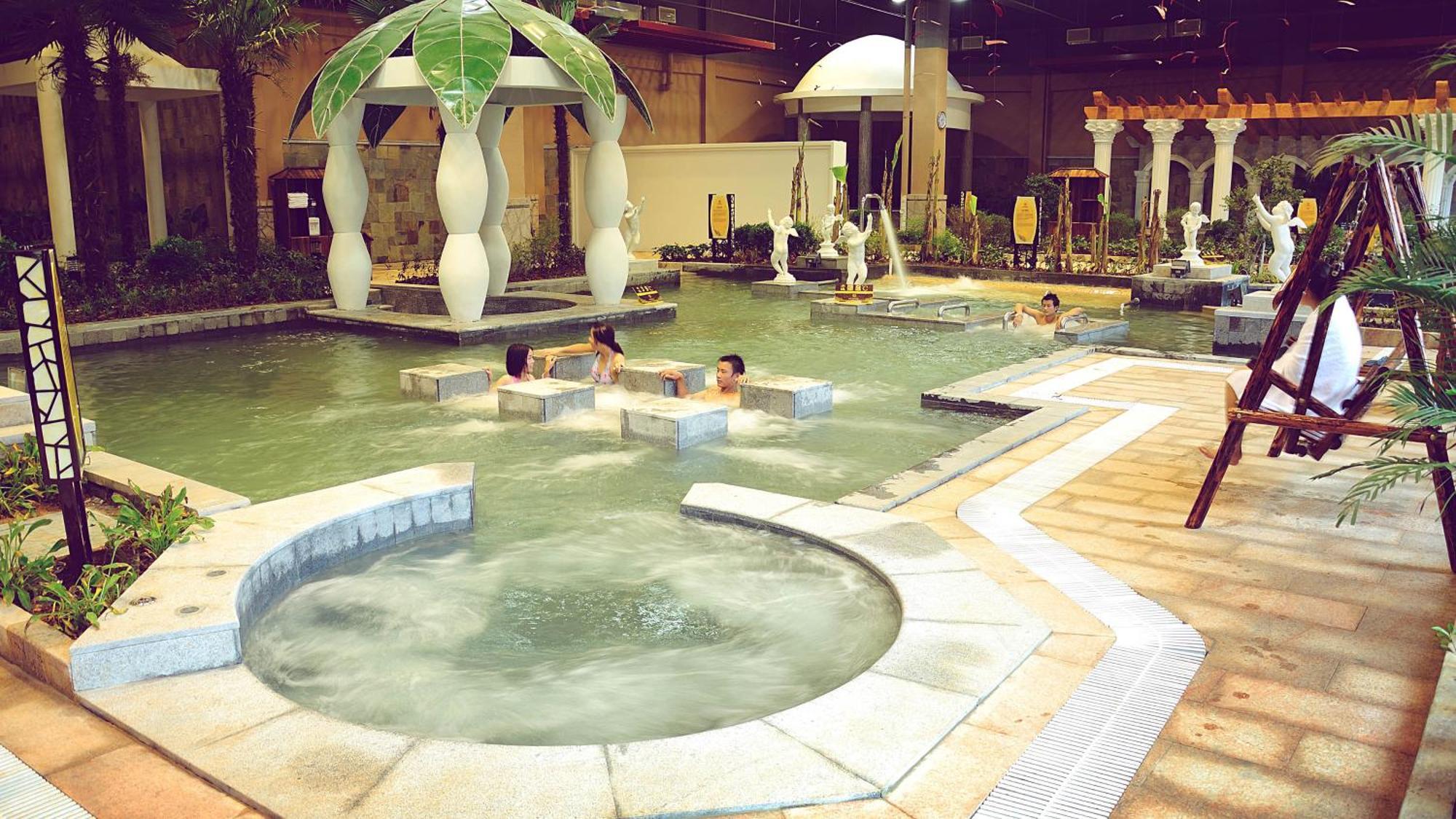 Holiday Inn Resort Chaohu Hot Spring By Ihg Hefei Exterior foto